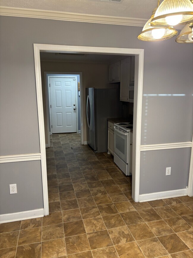 Foto del edificio - 237 Riverbend Dr