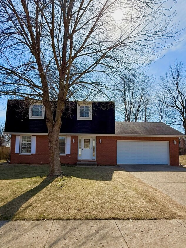 Primary Photo - Four Bedroom Home in Heart of Portage