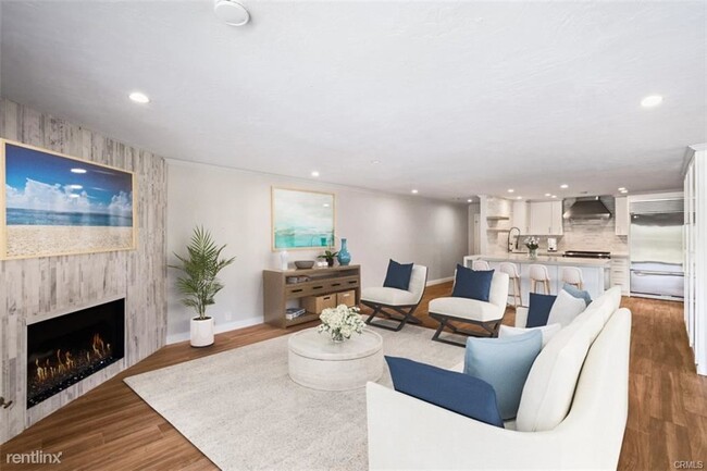 Building Photo - 3 br, 2 bath Condo - 2501 S El Camino Real...
