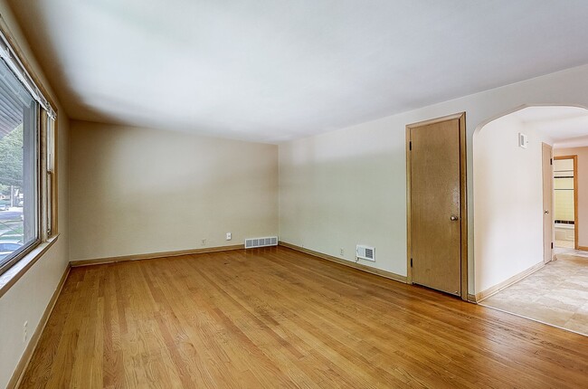 Building Photo - 4670-4672-4672 N 45th St