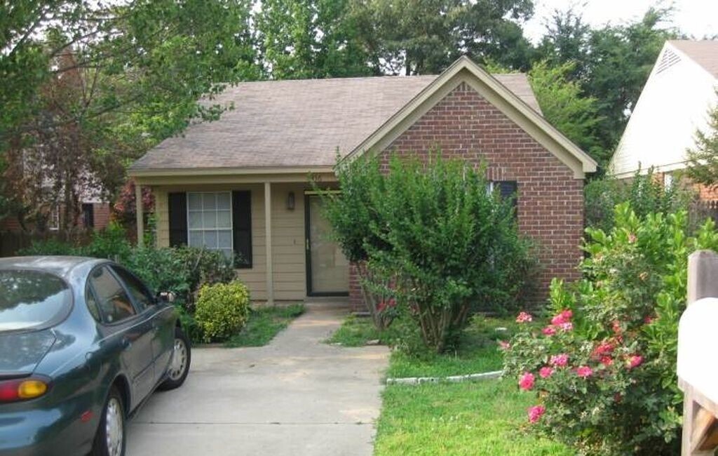 9456 Village Pointe, Olive Branch, MS 38654 House for Rent in Olive