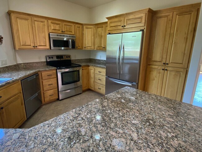 Foto del edificio - HOUSE - VILLAGE OF OAK CREEK