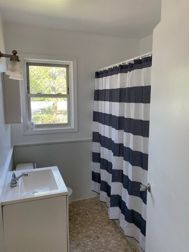 Foto del edificio - 2122 Haven Cir