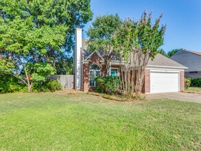 Building Photo - 2633 Harvest Moon Dr