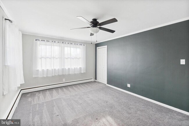 Foto del edificio - 703 Hoffnagle St