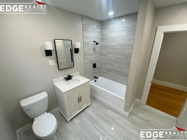 Building Photo - 74 Wallingford Rd