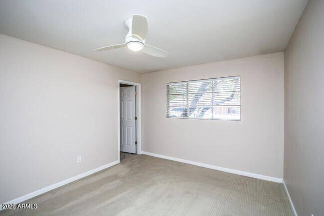 Foto del edificio - 7326 E Vernon Ave