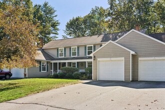 Building Photo - 7 Dunnhill Dr