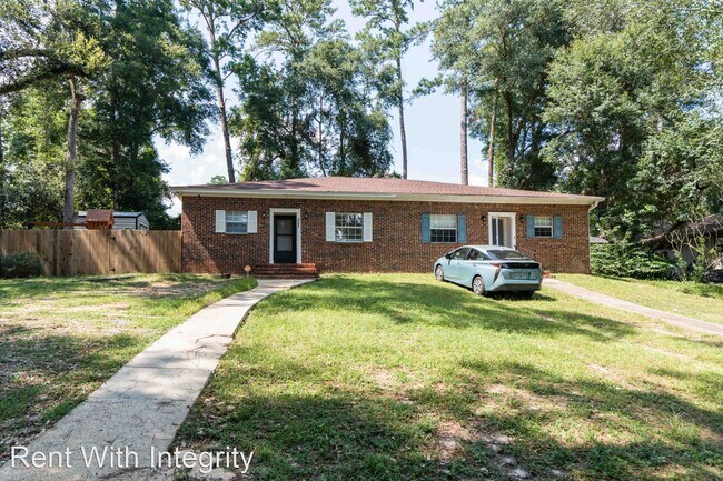 Building Photo - 2 br, 1.5 bath House - 2592 Panther Creek ...
