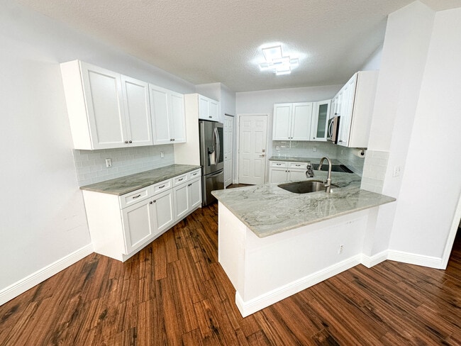 Foto del edificio - 9145 Villa Palma Ln