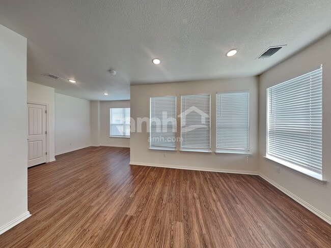 Foto del edificio - 2708 Geronimo Creek