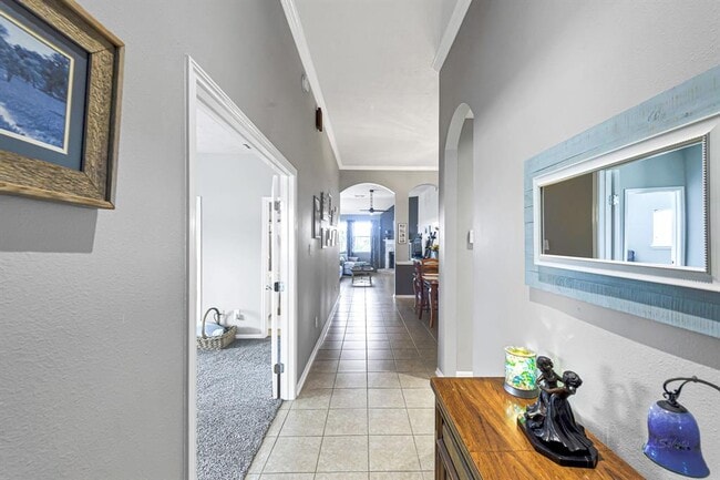 Foto del edificio - 2299 Cantabria Ln