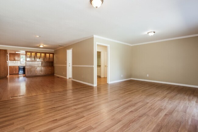 Building Photo - 915 Brandywine Dr