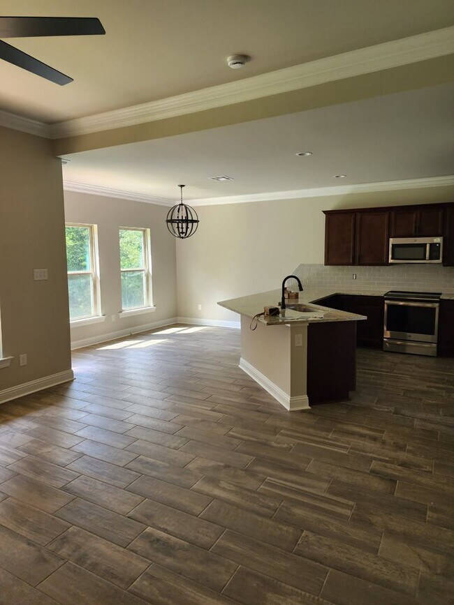 Foto del edificio - TRINITY BLUFF-BUILT IN 2023-NORTH SHREVEPORT-BLANCHARD