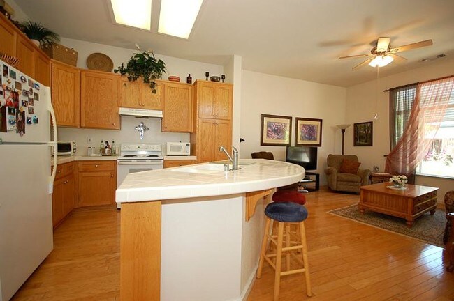 Building Photo - 4267 Madison Ln