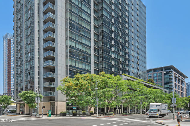 Building Photo - 1155 S Grand Ave