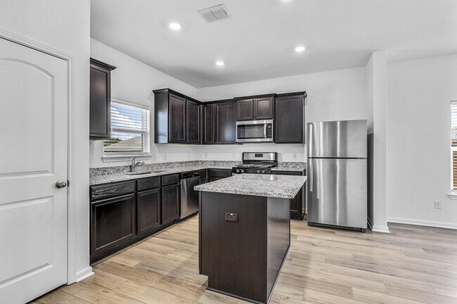 Building Photo - 10830 Emerick St
