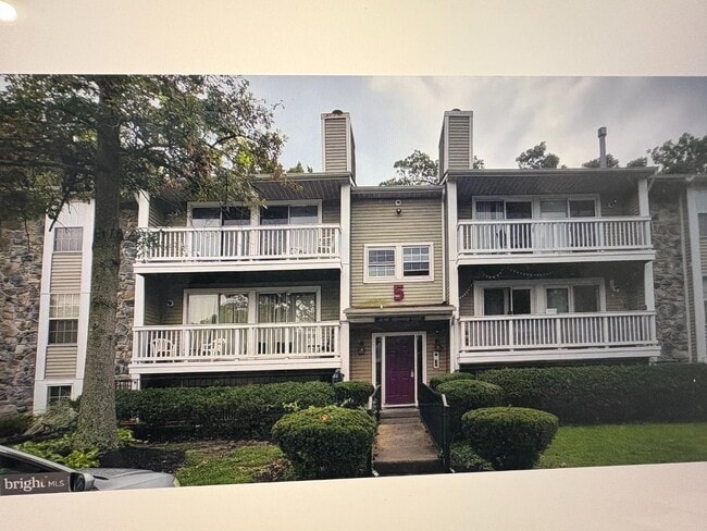 Building Photo - 51 Kenwood Dr