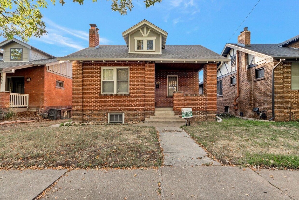 Foto principal - 3 bed 2 bath Pet-Friendly home in Wash Park