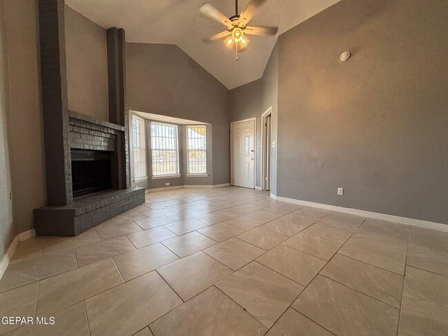 Building Photo - 10930 Delafield Dr