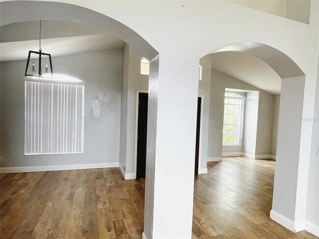 Building Photo - 2839 Berkshire Cir