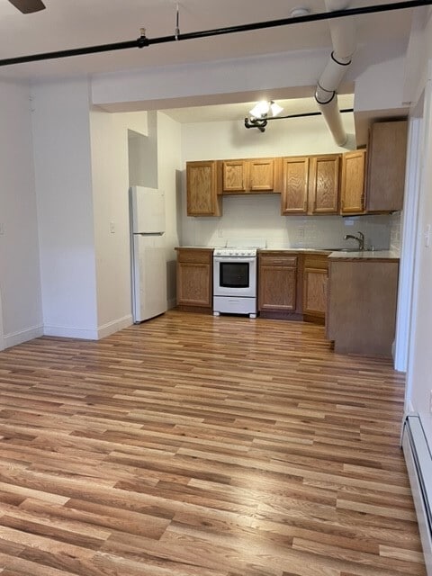 Primary Photo - 121 Saint Stephen St