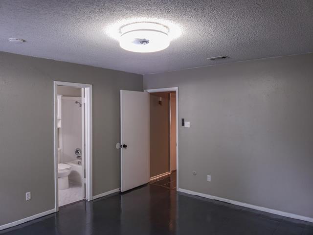 Building Photo - 7663 Blue Carriage Ct