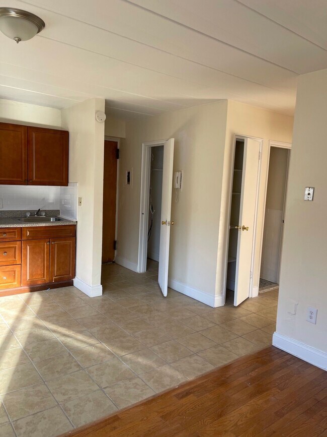 120 Irvington Ave Unit 1E, South Orange, NJ 07079 Apartments in South