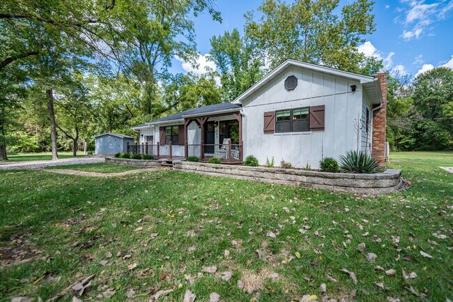 Building Photo - 502 N Strawn Rd