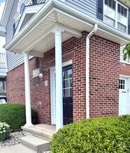 Building Photo - 102 Essex Ln
