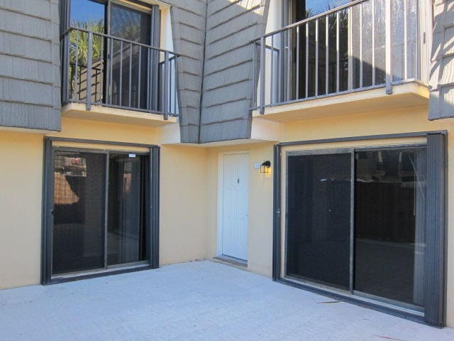 Building Photo - 213 2nd Way