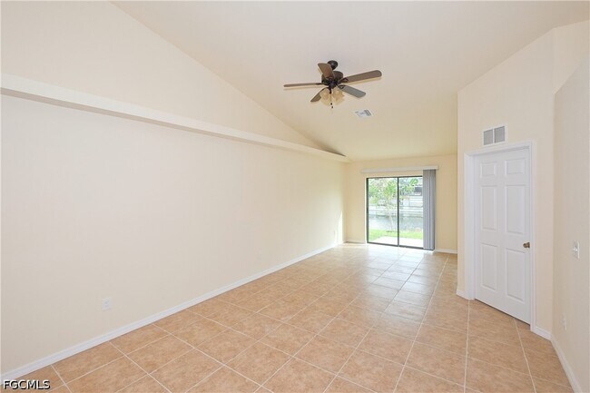 Foto del edificio - 615 SE 6th Terrace