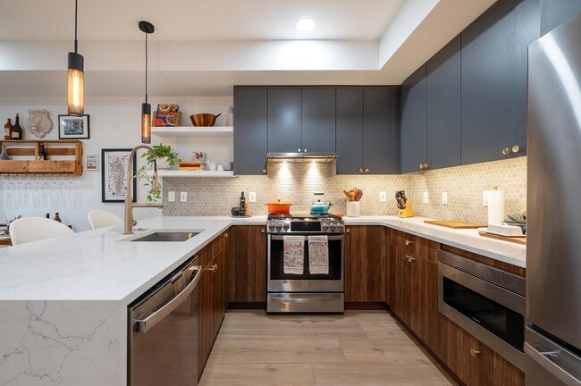 Foto del edificio - 201 New York Ave