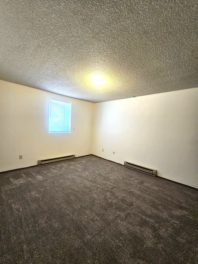 Building Photo - 747 Glenarm St