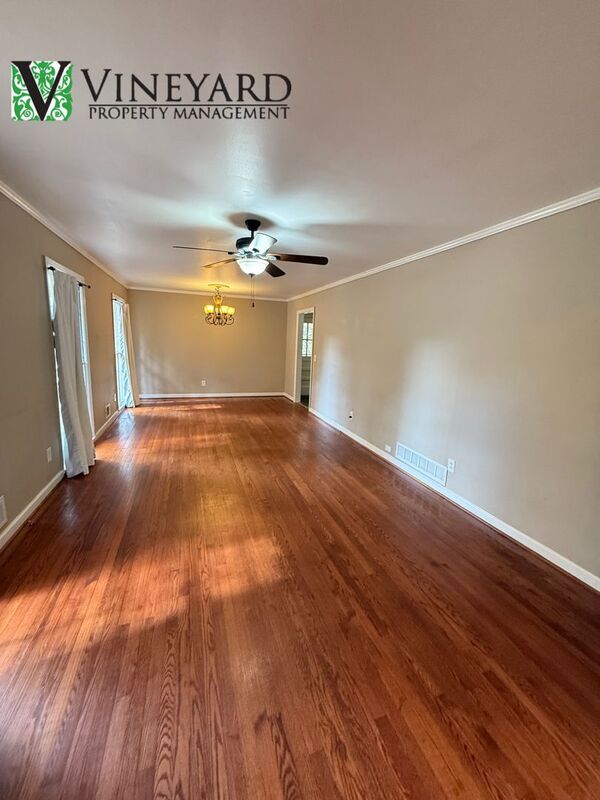 Building Photo - 415 Arnold Ave