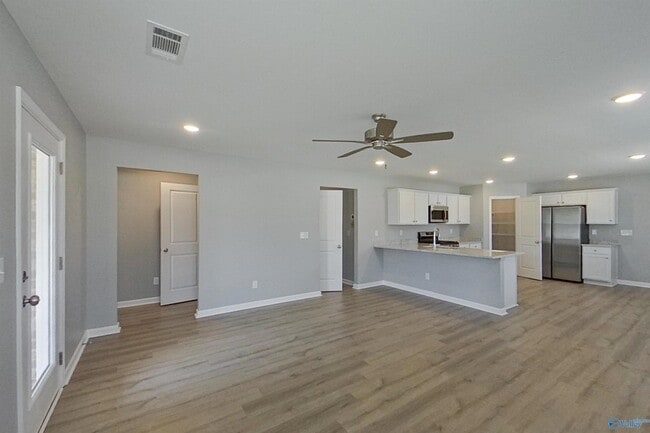 Building Photo - 101 Denise Dr