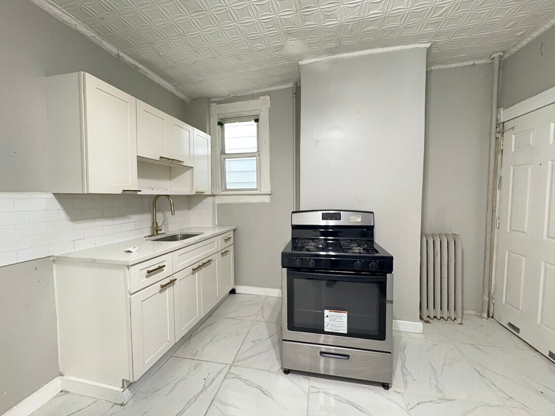 Foto principal - 721 Bergen St