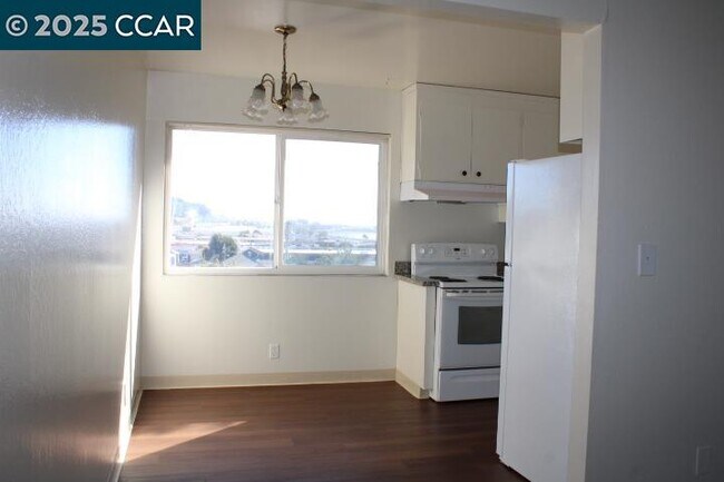 Foto del edificio - 5234 Sacramento Ave