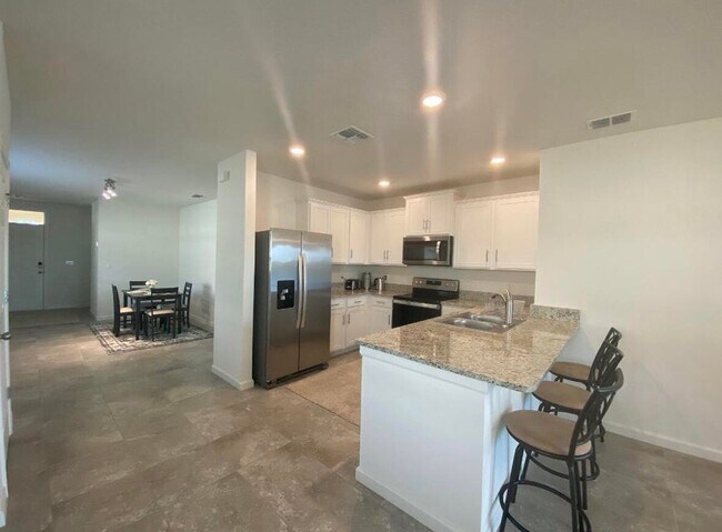 Building Photo - 9410 Ligorio Wy