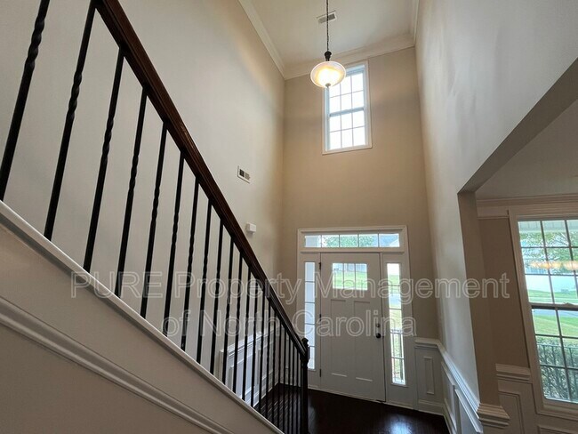 Building Photo - 719 Trailhead Ln