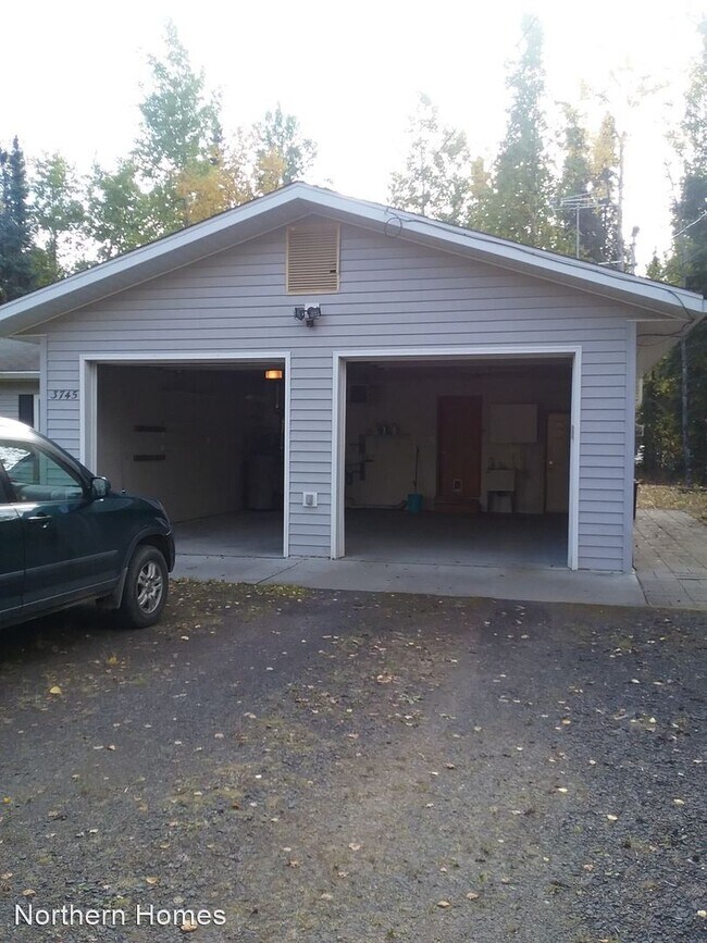 Building Photo - 3 br, 2 bath House - 3745 Helensdale Ave