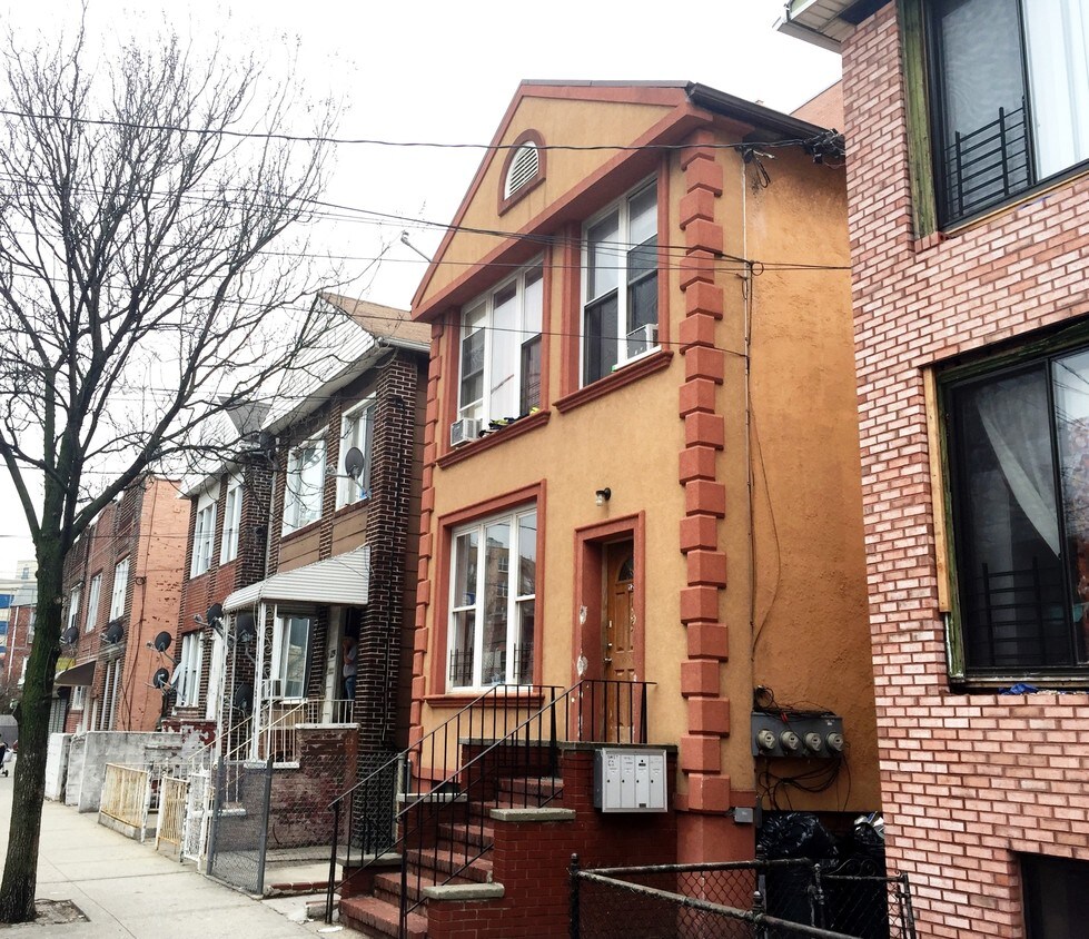 Foto del edificio - 125 Neptune Ave