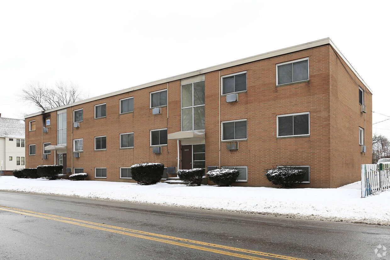 Foto principal - 3103-3107 Denison Ave