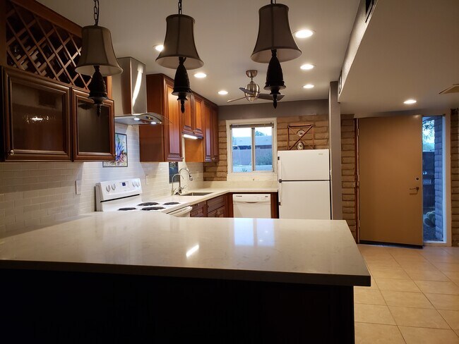 Building Photo - 27250 N 64th St