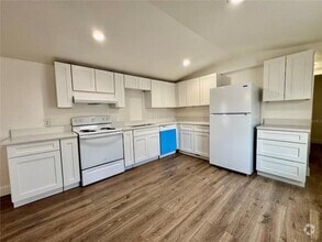 Building Photo - 112 Laureti Ln
