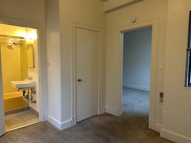 Foto del edificio - 213 N 2nd St