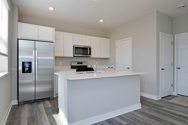 Foto del edificio - 23465 Ashbury Dr