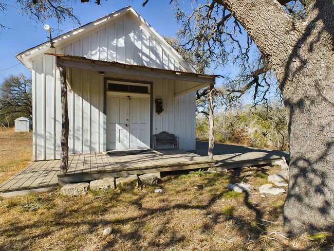 Foto del edificio - Historical Honey Creek School House