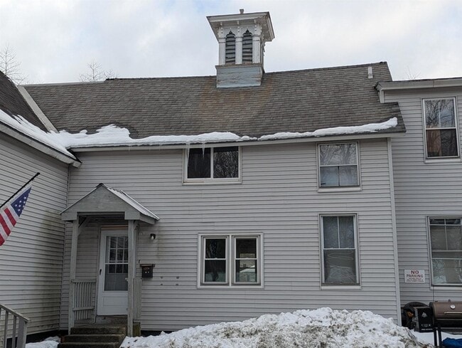 Photo - 31 Chestnut St Apartment