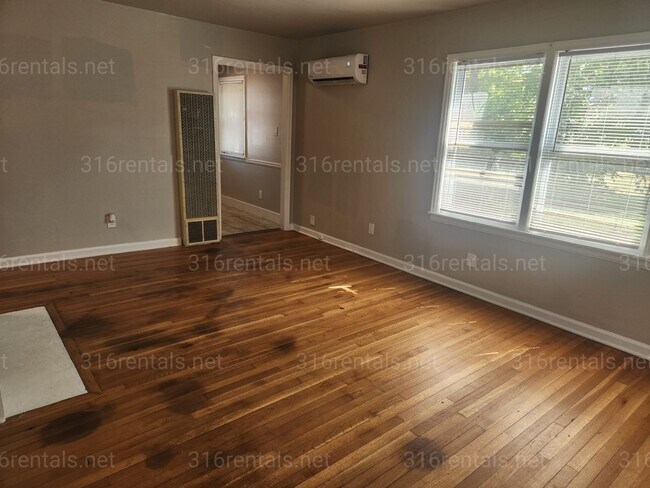 Foto del edificio - 546-548 N Oliver Ave - 548 N Oliver